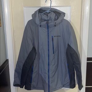Columbia Zip up Winter Jacket Very Nice and Warm!!